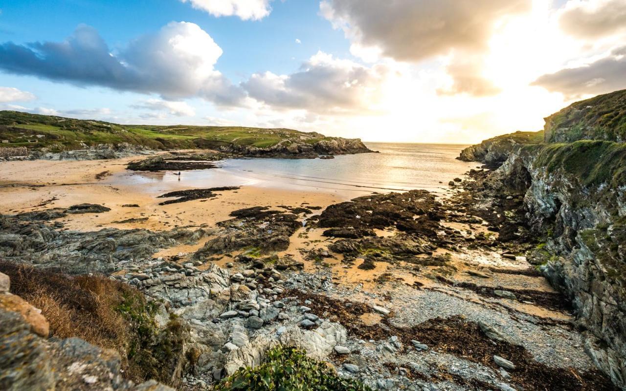 Anglesey Outdoors Albergue Holyhead Exterior foto